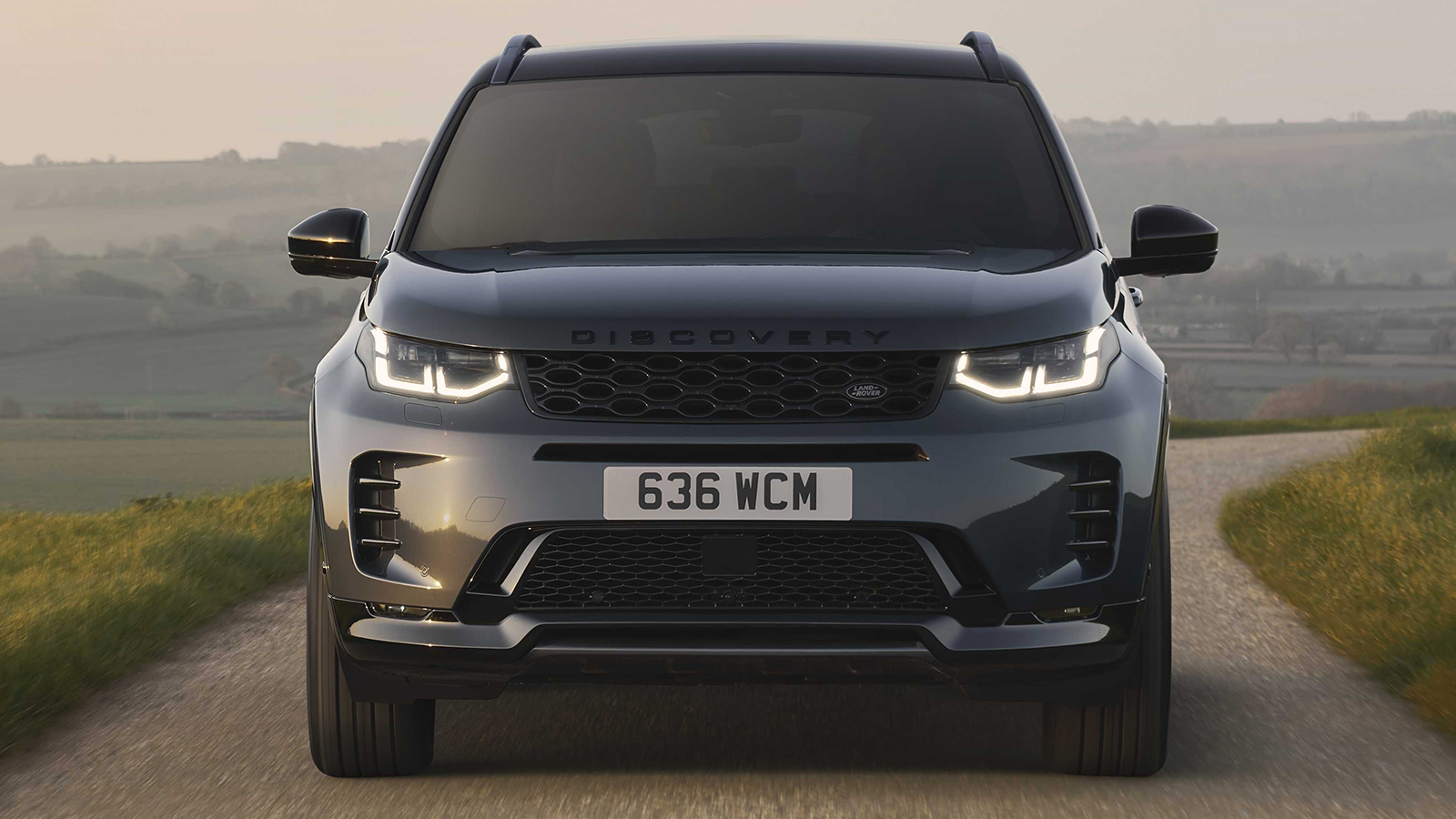 Πρεμιέρα για το ανανεωμένο Land Rover Discovery Sport